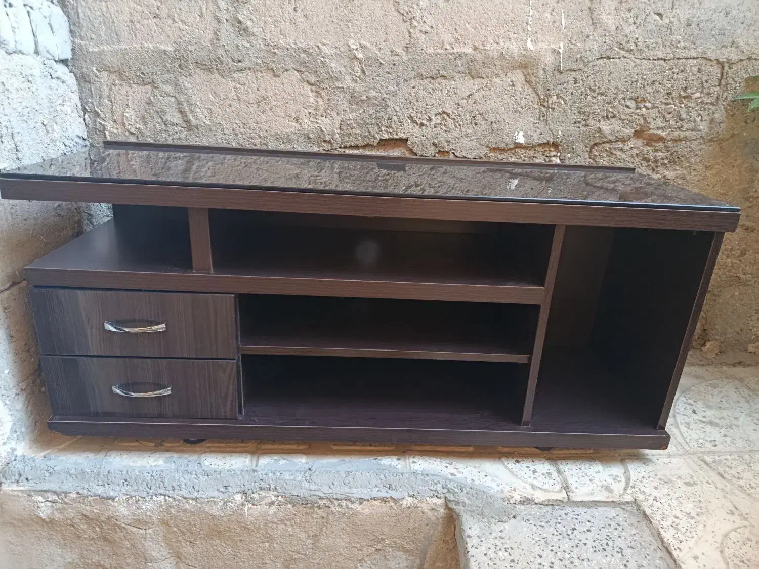 میز تلویزیون در حد نو|مبلمان خانگی و میز عسلی|مهاباد (آذربایجان غربی), |دیوار