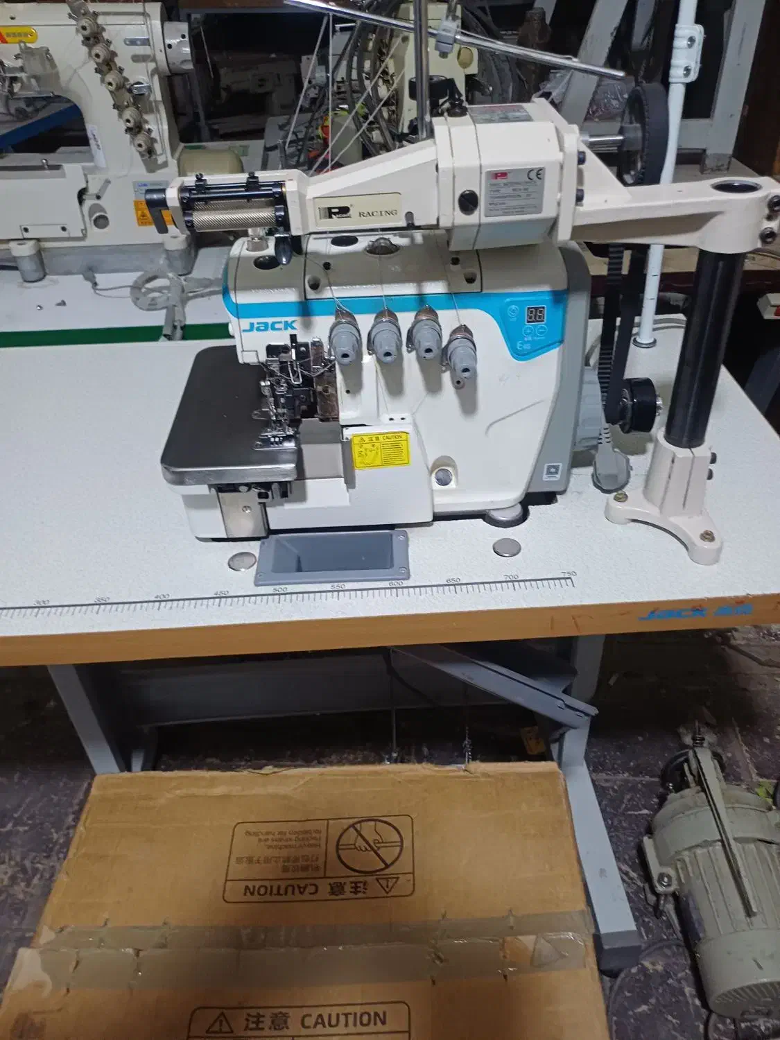 چرخ سردوز کشدوز چهار نخ نو|چرخ خیاطی و ریسندگی|اصفهان, شاهد|دیوار