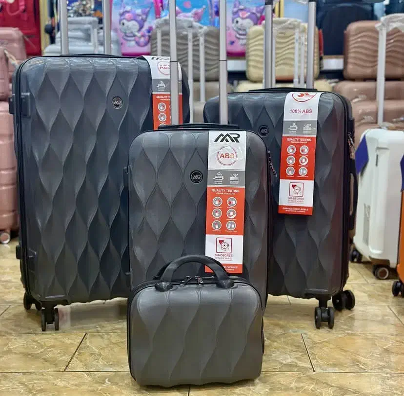 چمدان کسااصفهان(کیف ساک چمدون جهیزیه عروس نشکن سبک|کیف، کفش، کمربند|اصفهان, جویباره|دیوار