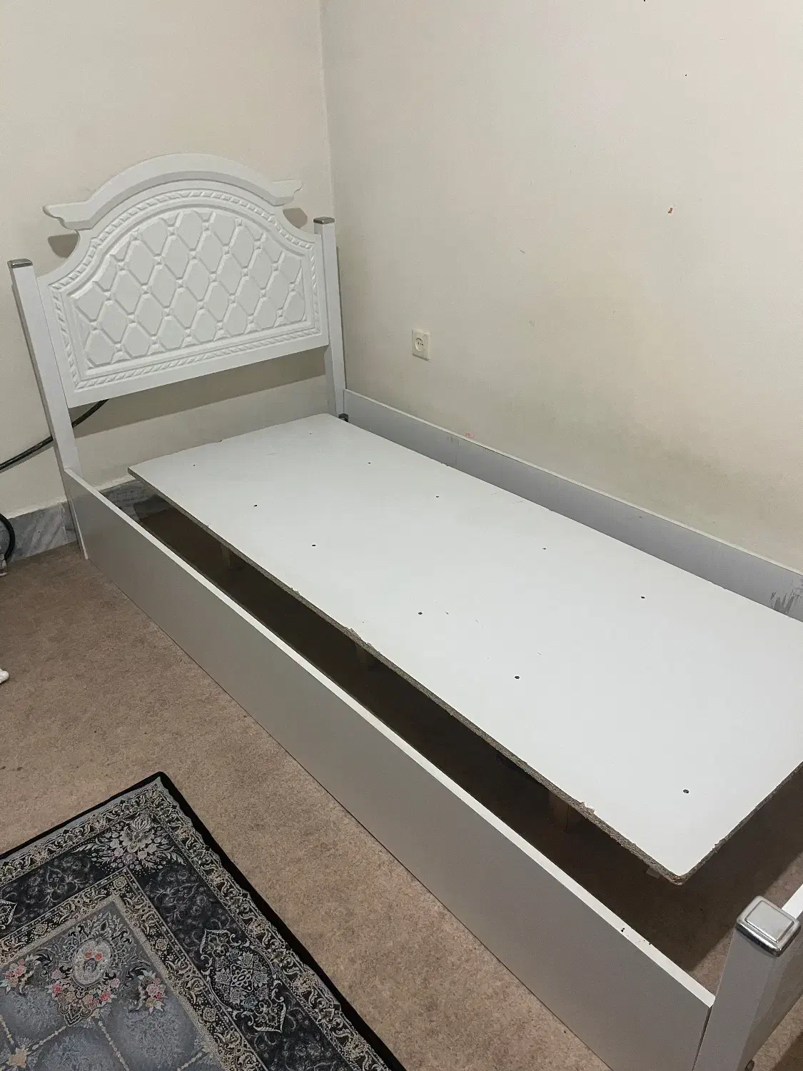 تخت و تشک|تخت و سرویس خواب|شاهینشهر, شهرک گلدیس|دیوار