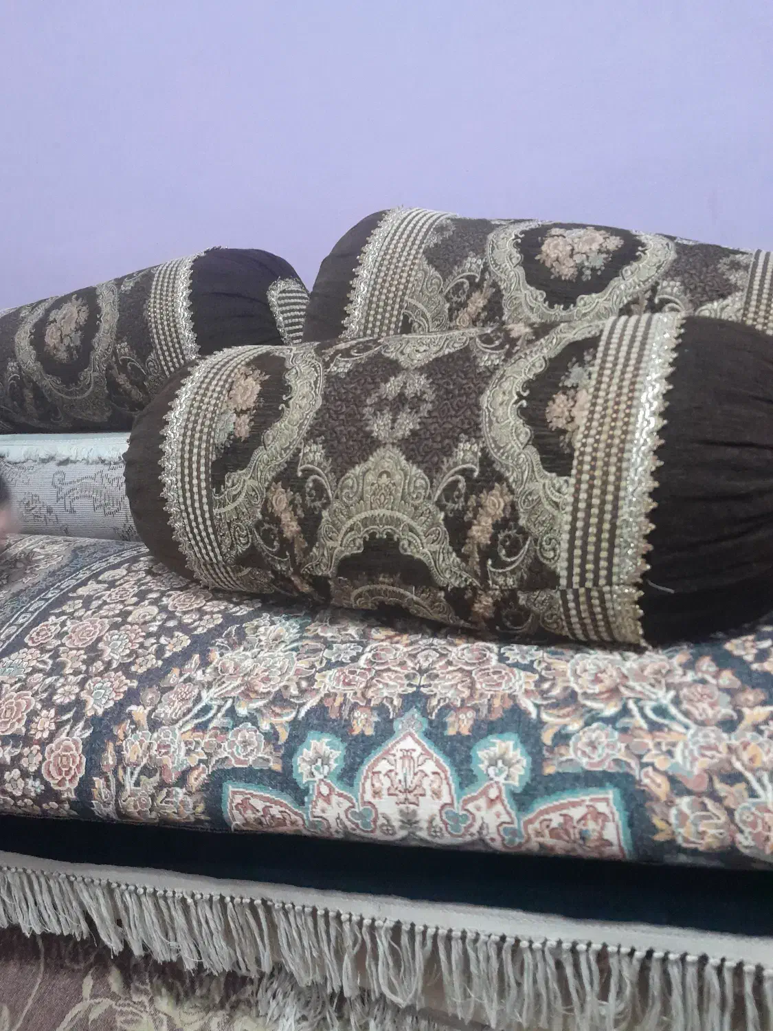 ۴ عدد بالش|رختخواب، بالش، پتو|ایذه, |دیوار