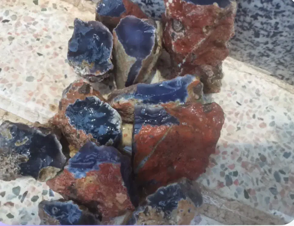 عقیق سوسنی ناب|کلکسیون اشیاء عتیقه|فردوس (خراسان), |دیوار