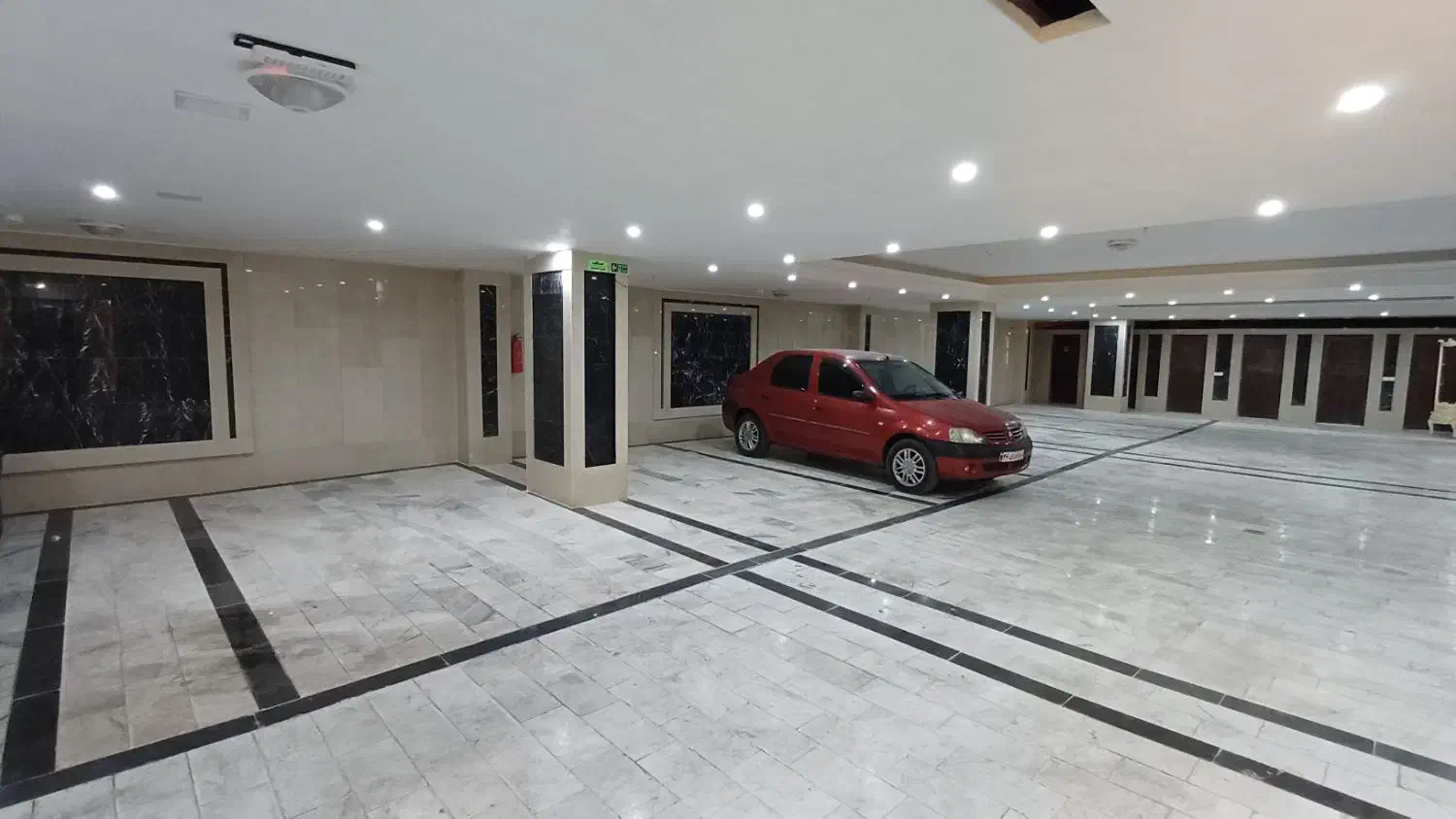 ۹۸ متر دو خواب رو به نما|فروش آپارتمان|پرند, فاز ۰|دیوار