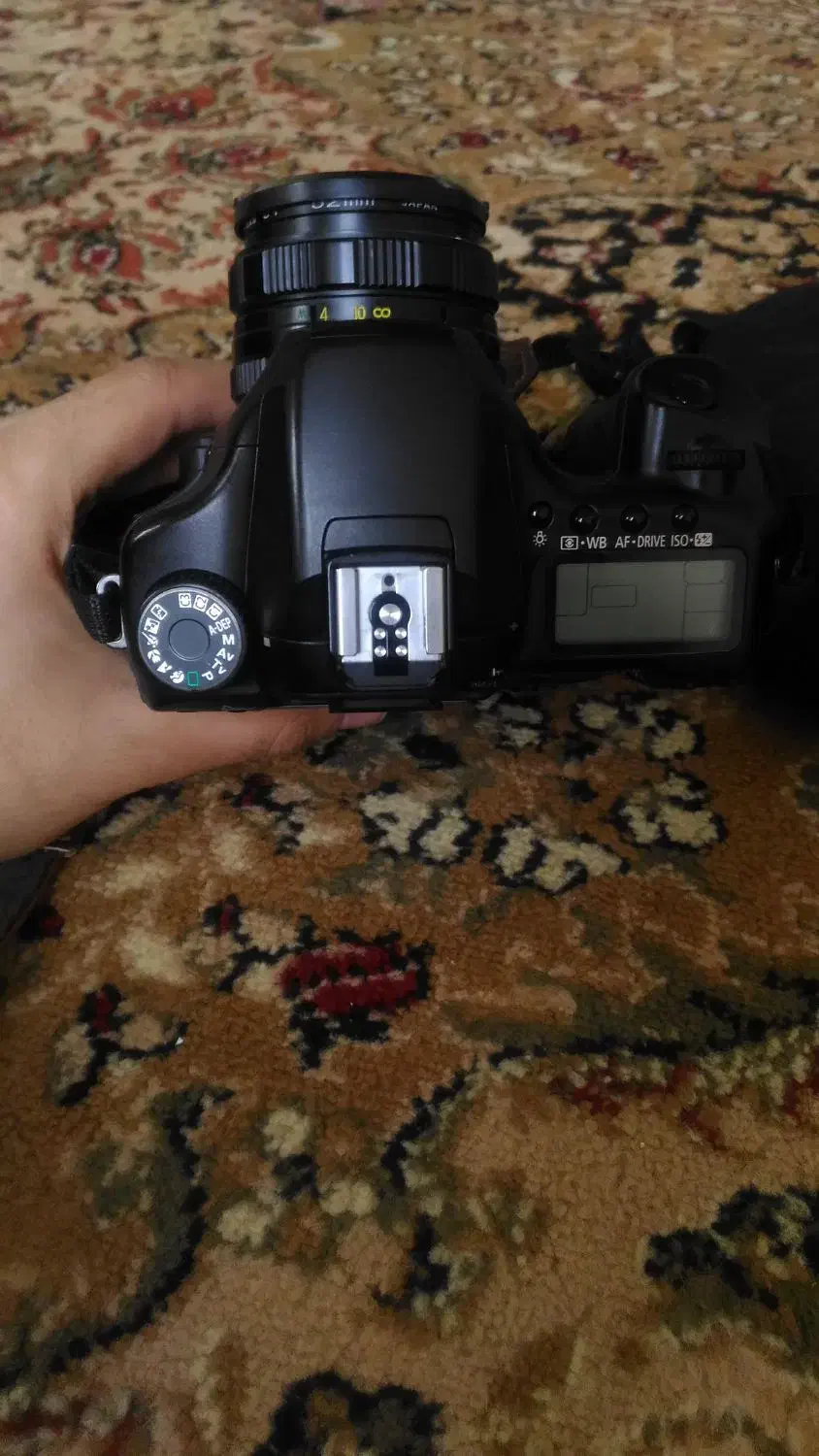 کنون ۴۰ دی تمیز و سالم همراه با باتری گریپ|دوربین عکاسی و فیلمبرداری|هشتگرد, فاز ۱ مهستان|دیوار