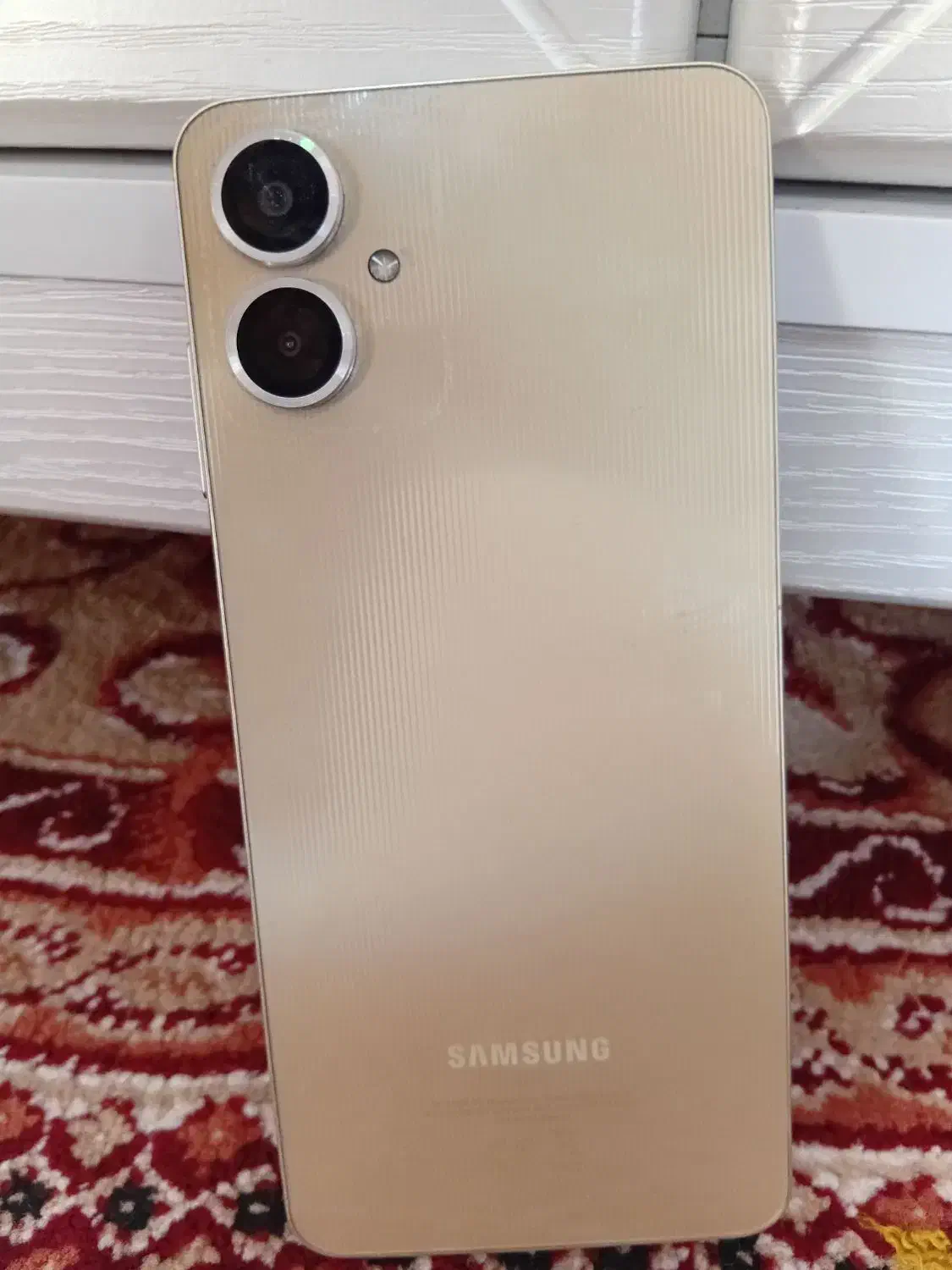 گوشی|موبایل|رشت, هلال احمر|دیوار