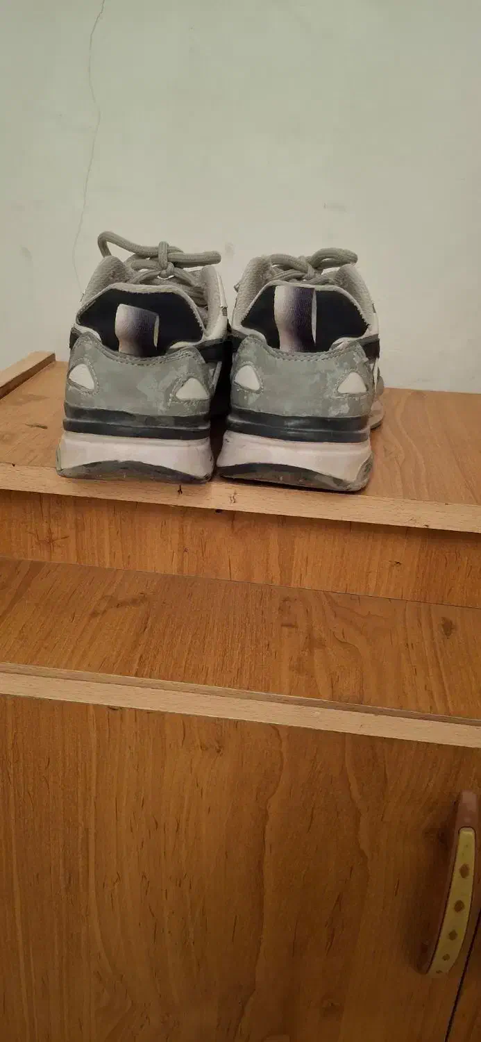 کتونی|کیف، کفش، کمربند|بجنورد, |دیوار