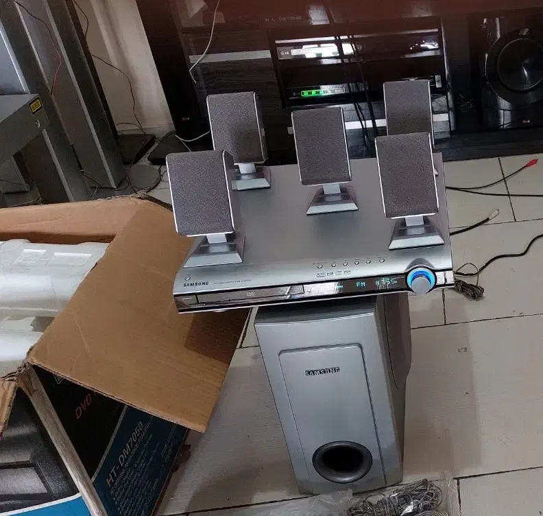 Samsung   بلوتوثدار AUX  OPTICAL کارتن دارد.|سیستم صوتی خانگی|تهران, امام زاده عبدالله|دیوار