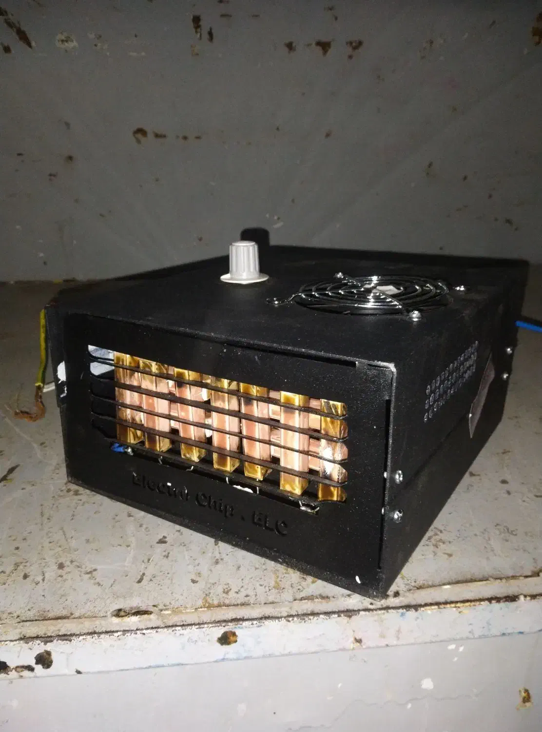 بخاریبرقی|کوهنوردی و کمپینگ|کلات (خراسان), |دیوار