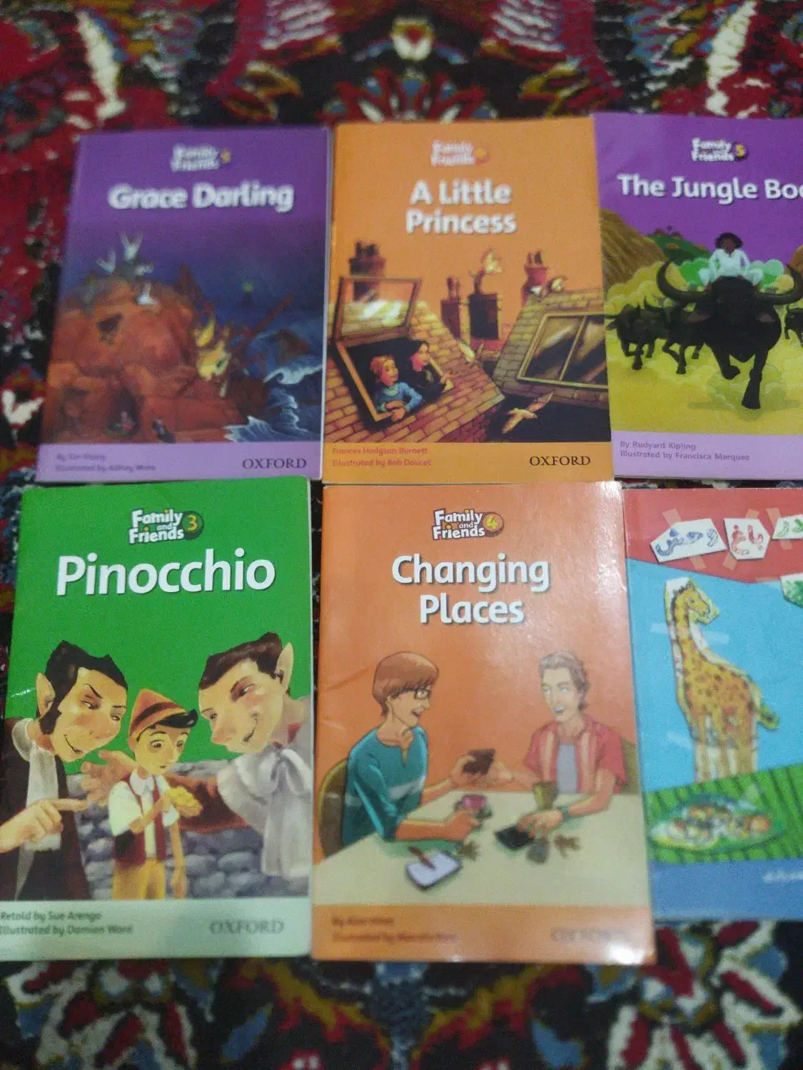 کتاب داستان و جدول به زبان انگلیسی|کتاب و مجله آموزشی|نوشهر, |دیوار