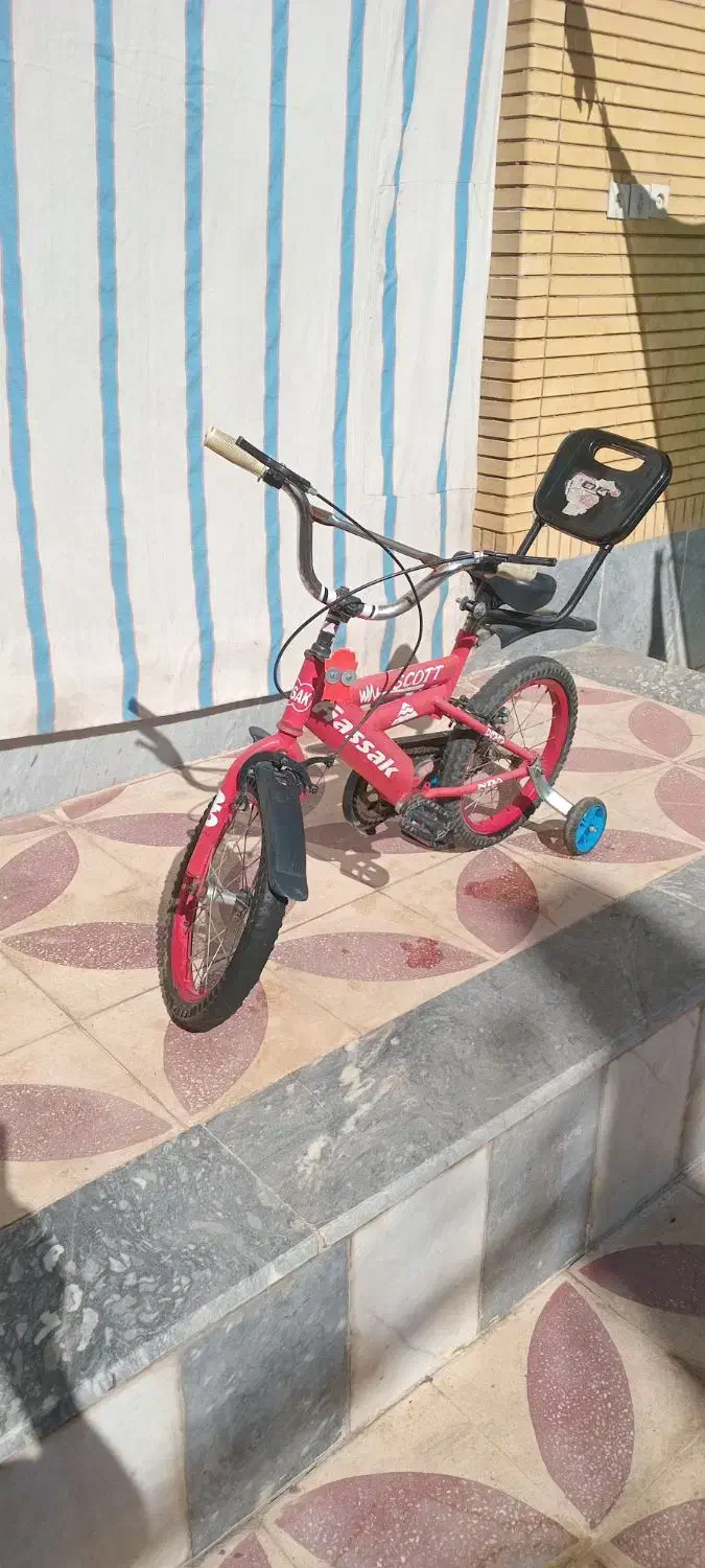 دوچرخه ۱۶ بچه گانه|دوچرخه، اسکیت، اسکوتر|شیراز, شریف‌آباد|دیوار