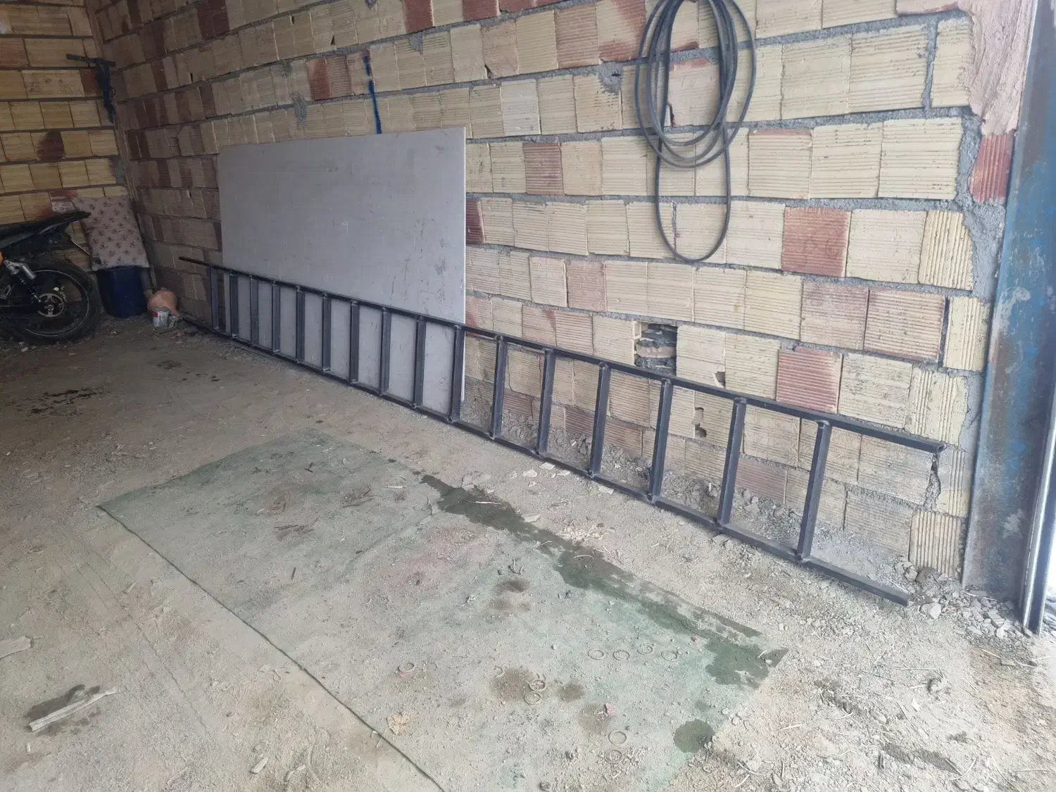 نردبان|ابزارآلات|مریوان, |دیوار