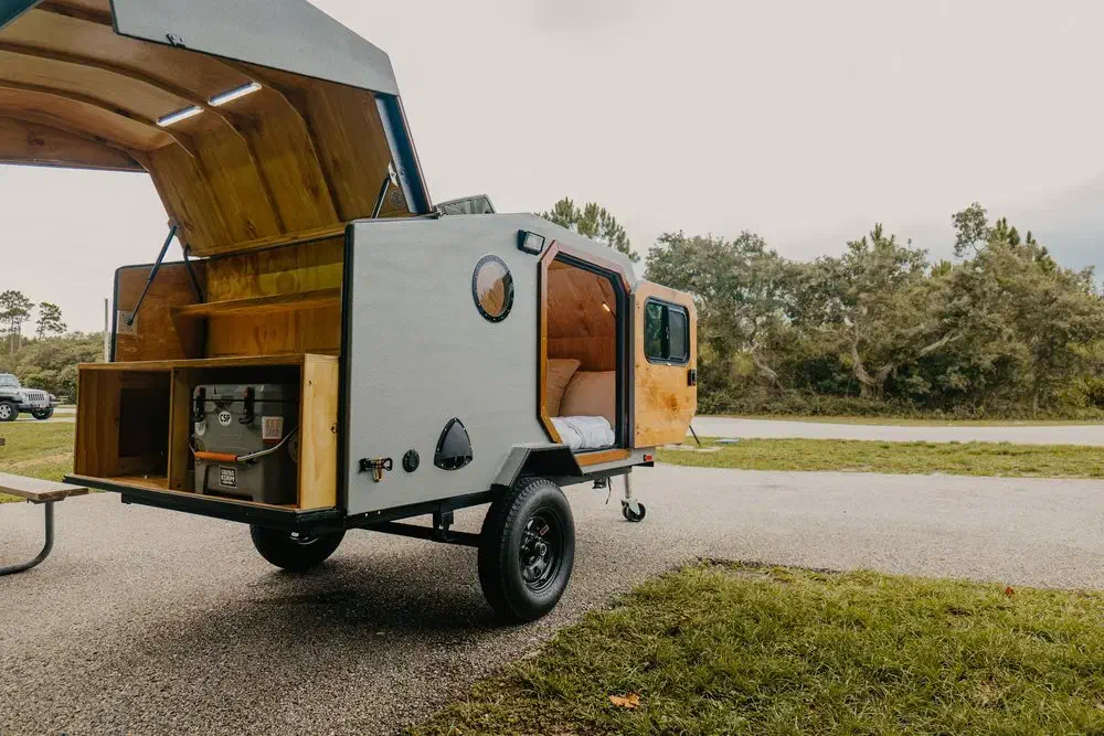 پیش فروش کمپر آفرودی با تجهیزات کامل|کوهنوردی و کمپینگ|پردیس, شهرک صنعتی خرمدشت فاز ۷|دیوار