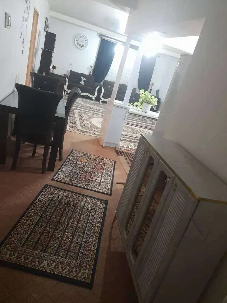 یک عدد بوفه و میز نهارخوری و اجاق گاز سالم|میز و صندلی غذاخوری|آزادشهر, |دیوار