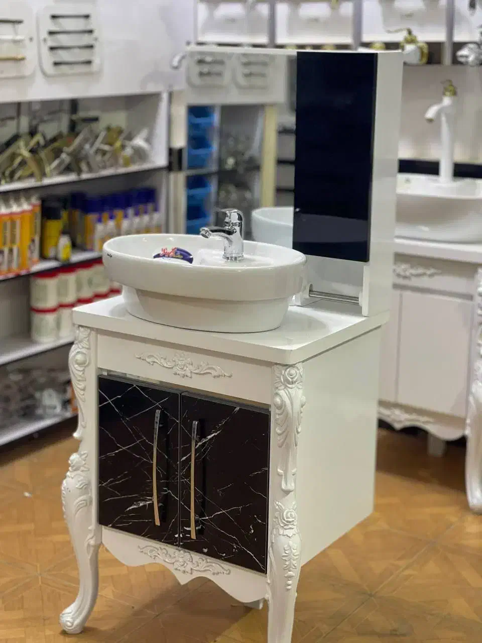 انواع روشویی کابینتی دارای آینه باکس قیمت فاکتور|لوازم سرویس بهداشتی|بوکان, |دیوار