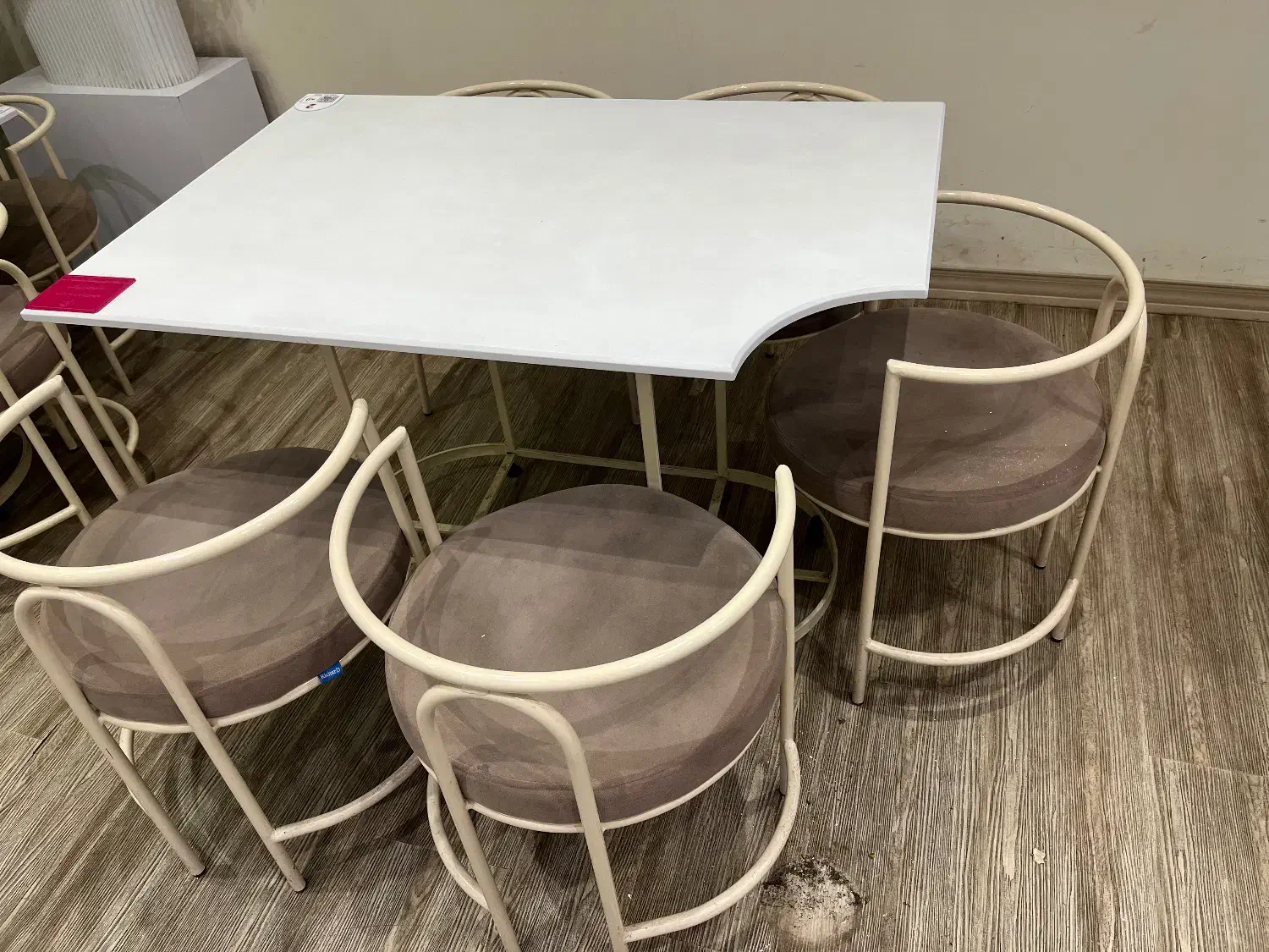 میز صندلی|کافیشاپ و رستوران|رشت, دیلمان|دیوار