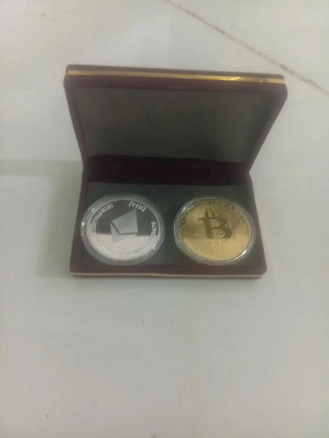 سکه یادبود اتریوم و بیتکوین|کلکسیون سکه، تمبر، اسکناس|مشهد, عبادی|دیوار