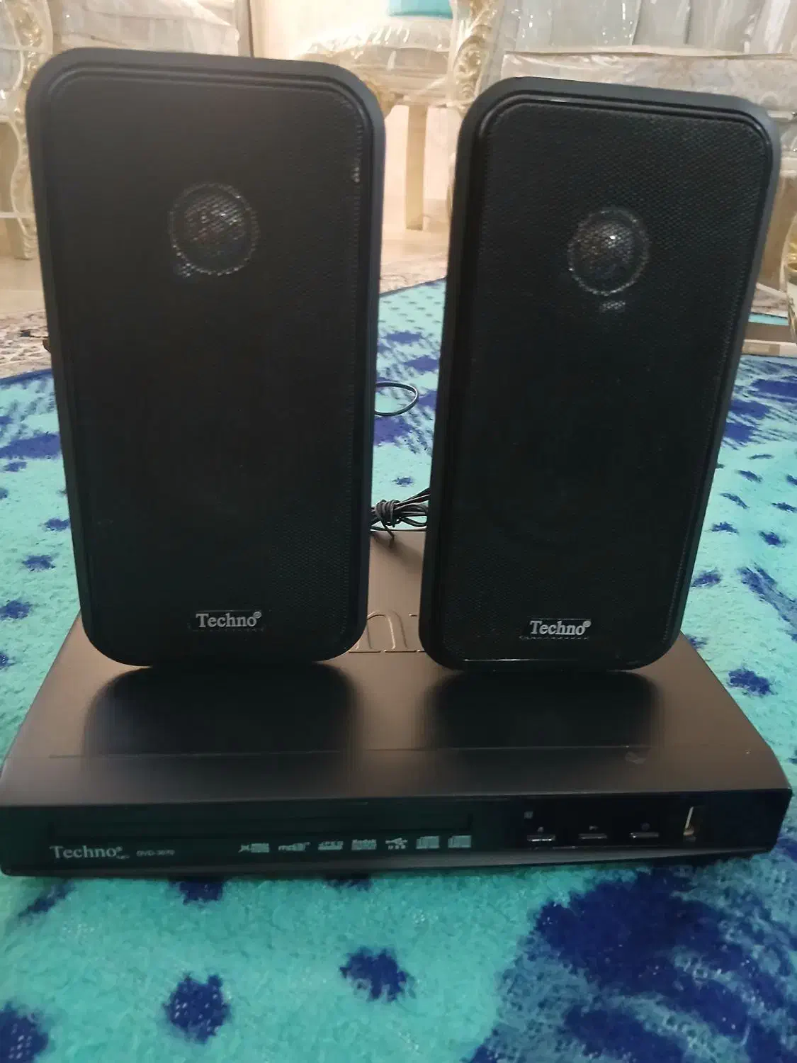 کیبورد و دستگاه سی دی|پخشکننده DVD و ویدیو|اقبالیه, |دیوار