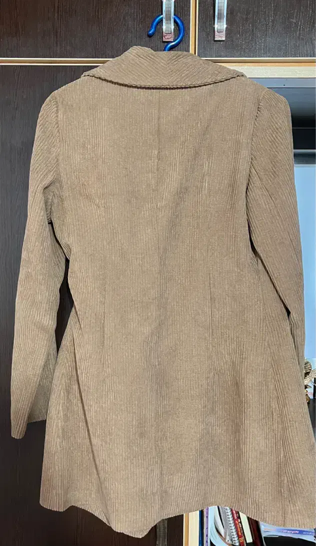 مانتو پاییزه|لباس|رشت, یخسازی|دیوار