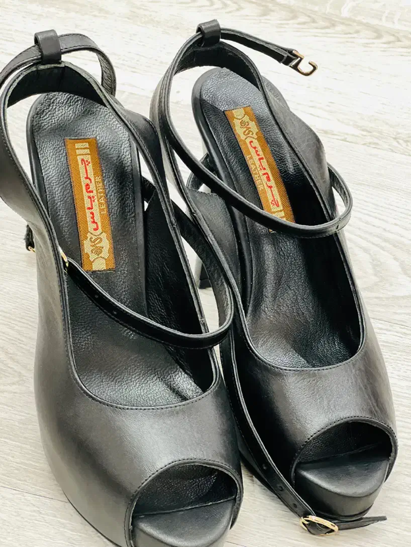 کفش چرم مجلسی|کیف، کفش، کمربند|رشت, حمیدیان|دیوار