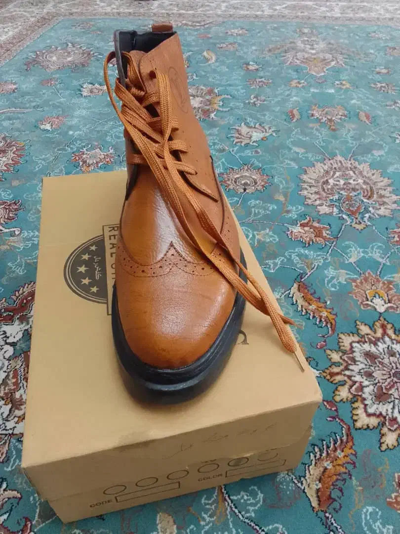 نیم بوت سایز۴۴|کیف، کفش، کمربند|خرم‌آباد, |دیوار