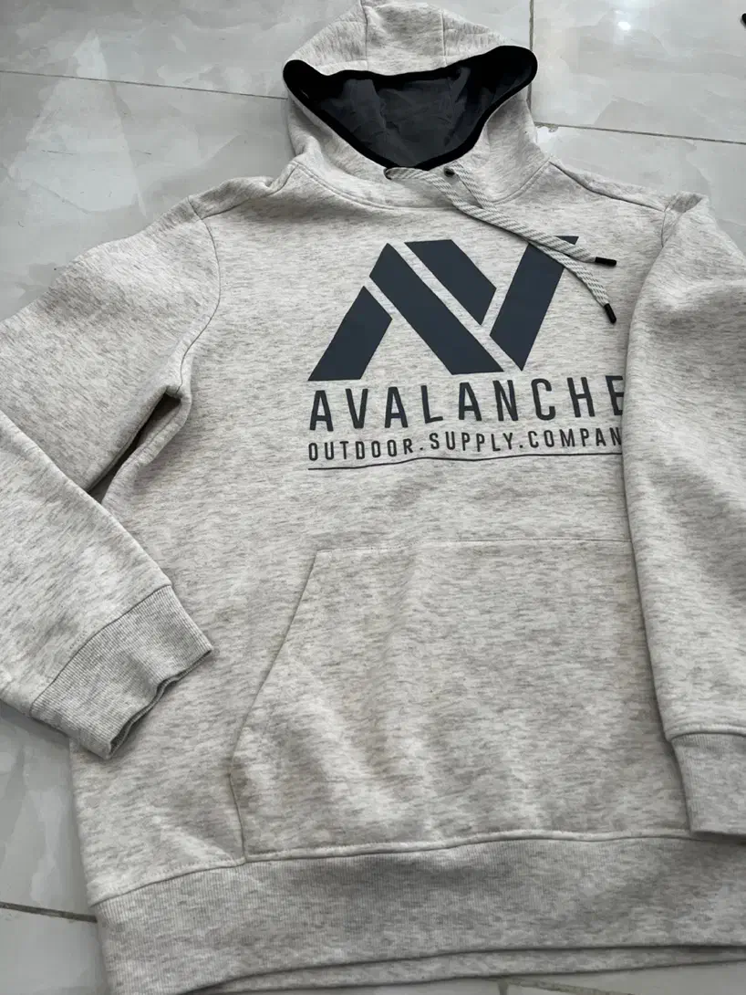 هودی خارجی|لباس|رشت, دیلمان|دیوار