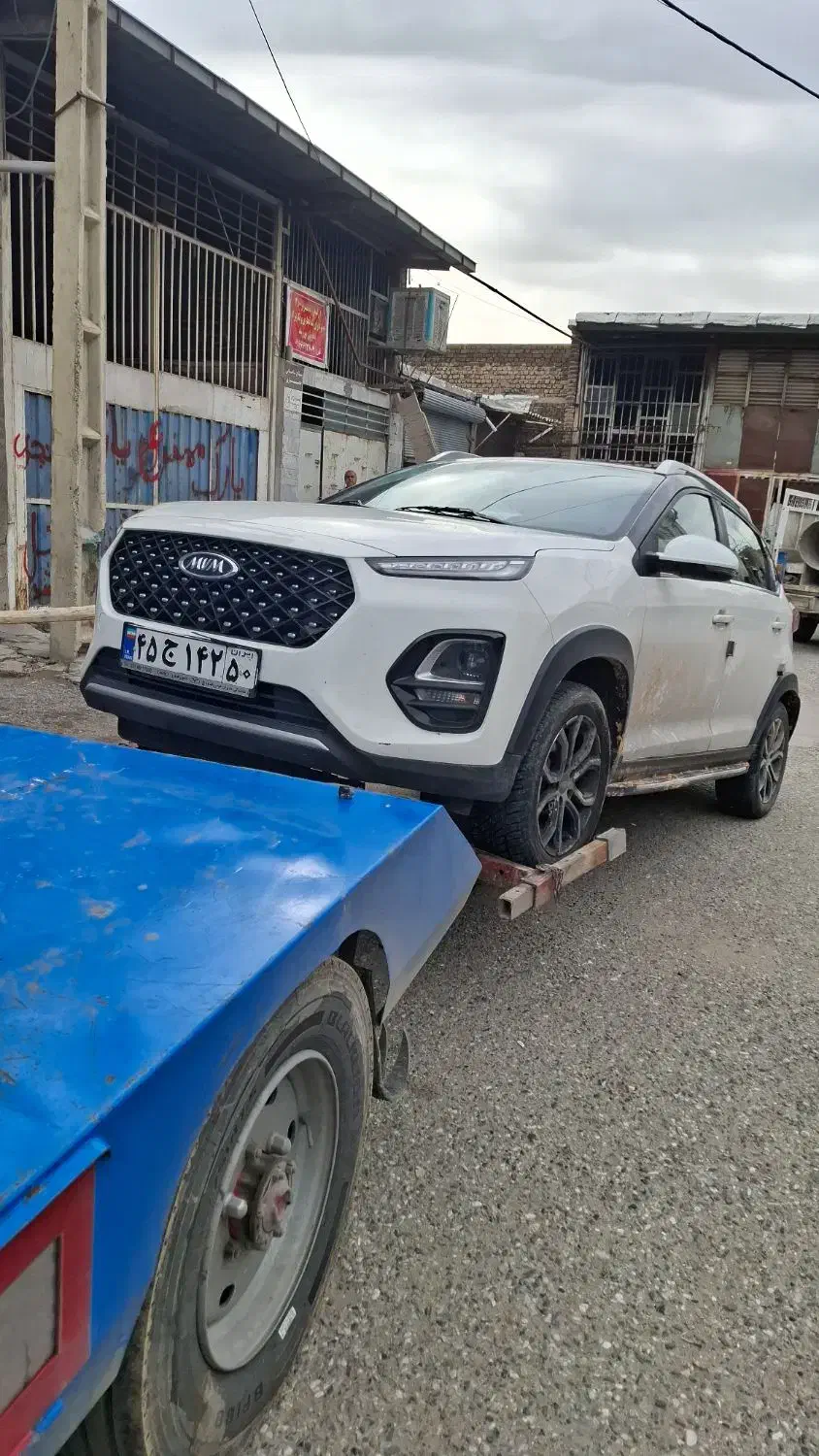 امداد خودرو و یدک کش و جرثقیل|خدمات حمل و نقل|بروجرد, |دیوار