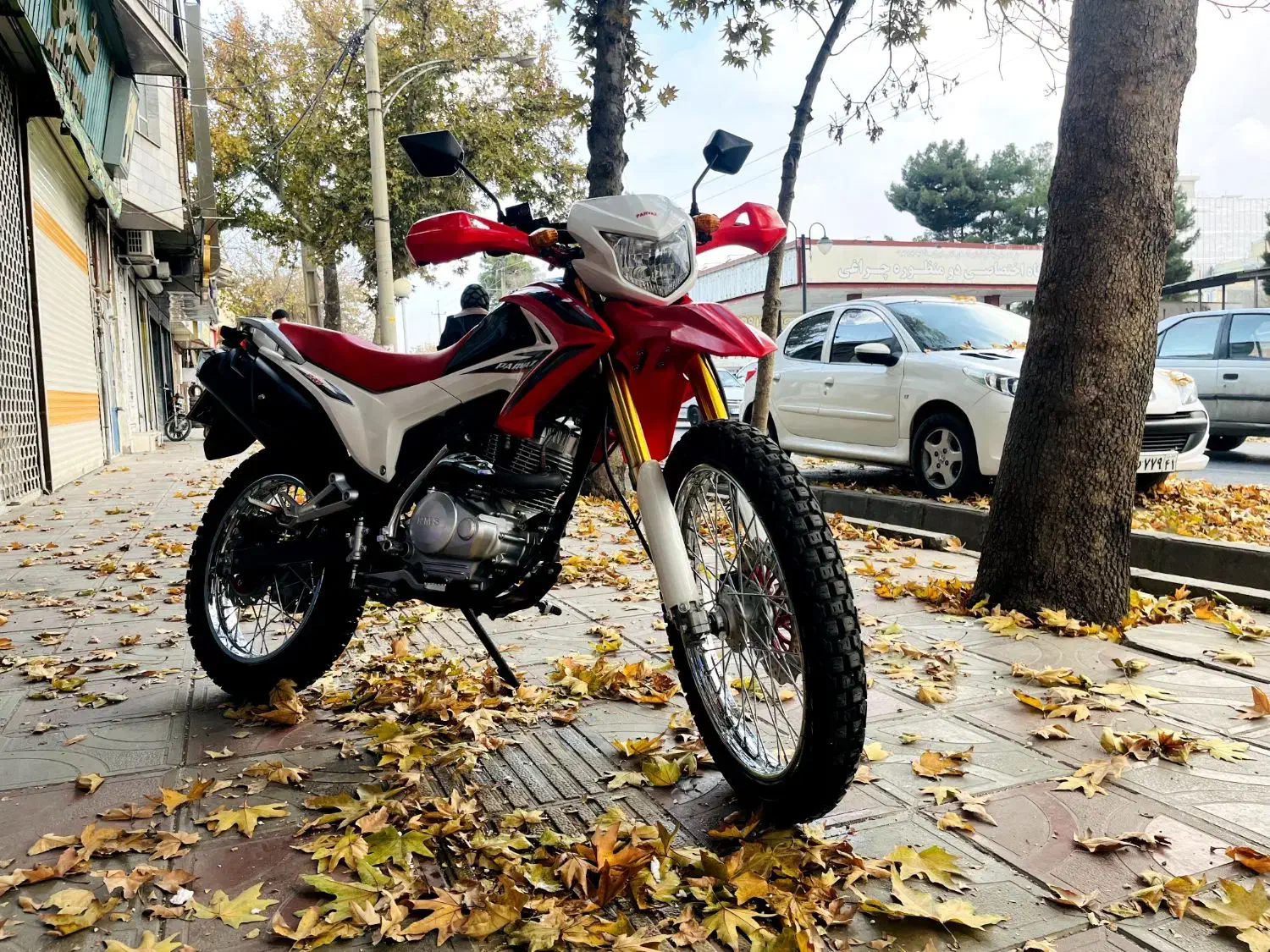 تریل200پرواز|موتورسیکلت|بروجرد, |دیوار