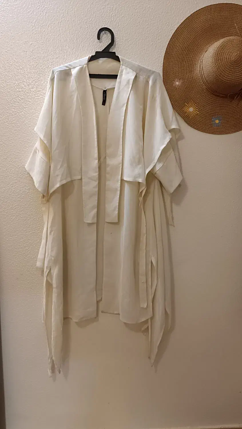 تعداد ۴ عدد مانتو|لباس|شاهینشهر, عطار|دیوار