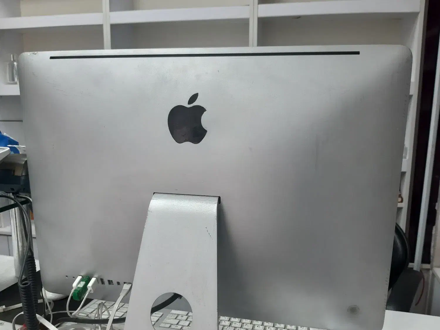 آل این وان اپل به همراه موس و کیبورد|رایانه رومیزی|رشت, منظریه|دیوار