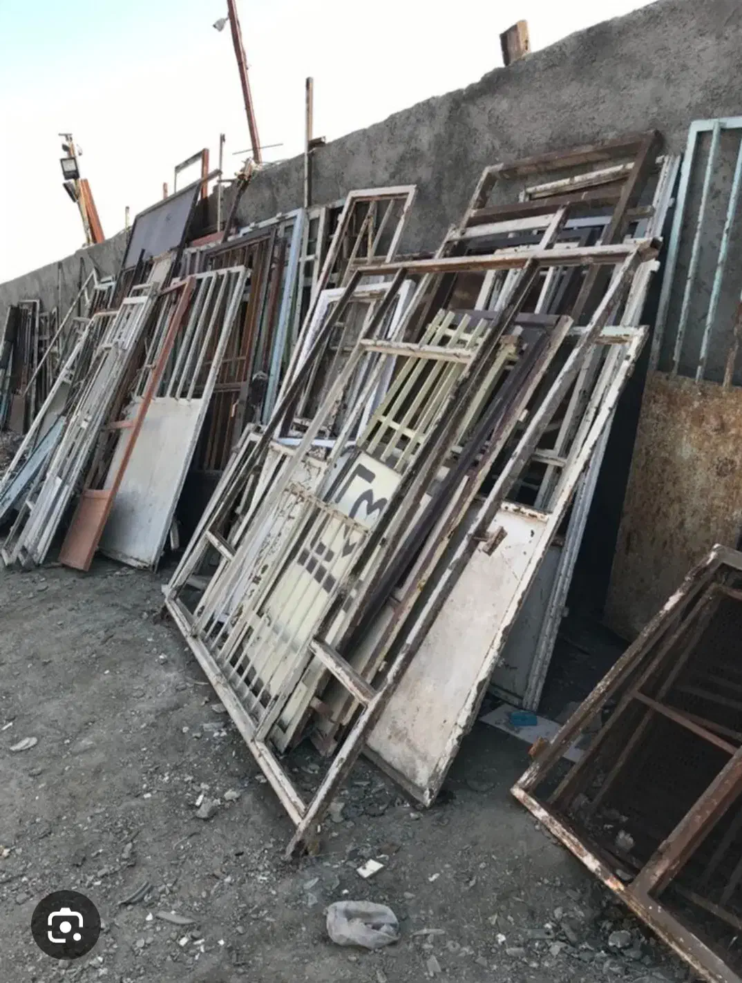 انواع اهن الات دست دوم و مس چدن المینیوم|مصالح و تجهیزات ساختمان|شیراز, کیان آباد|دیوار