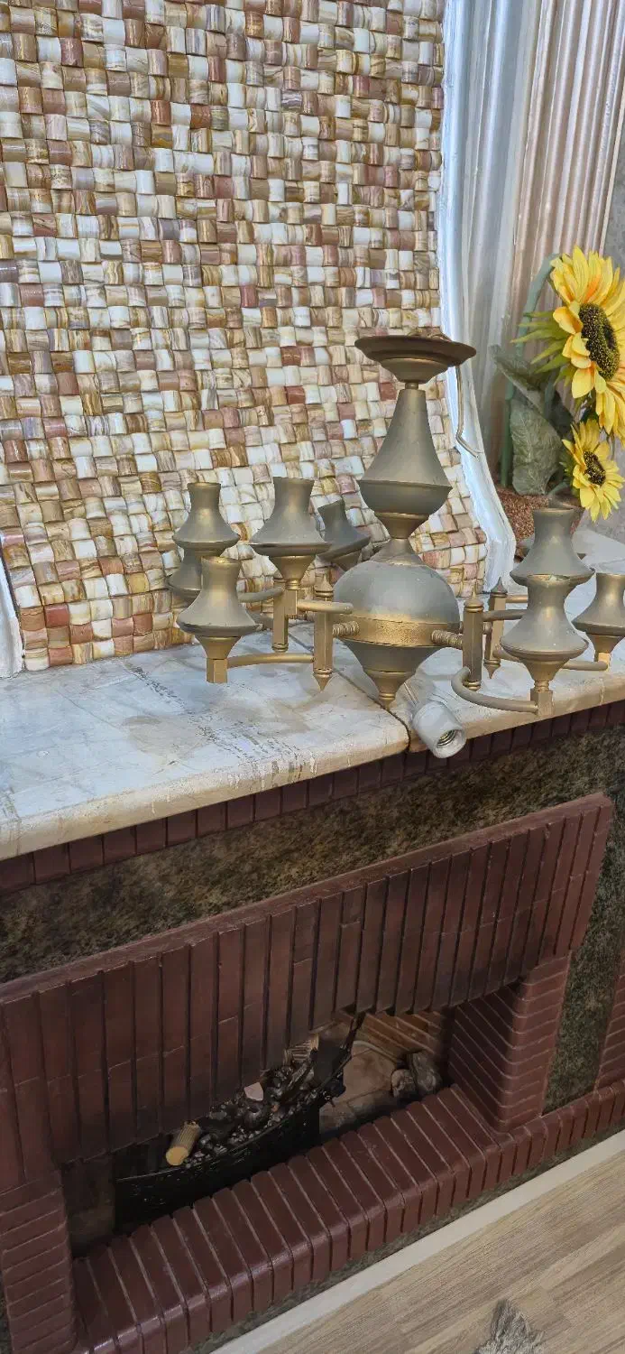 لوستر قدیمی|لوستر و چراغ آویز|دوگنبدان, |دیوار