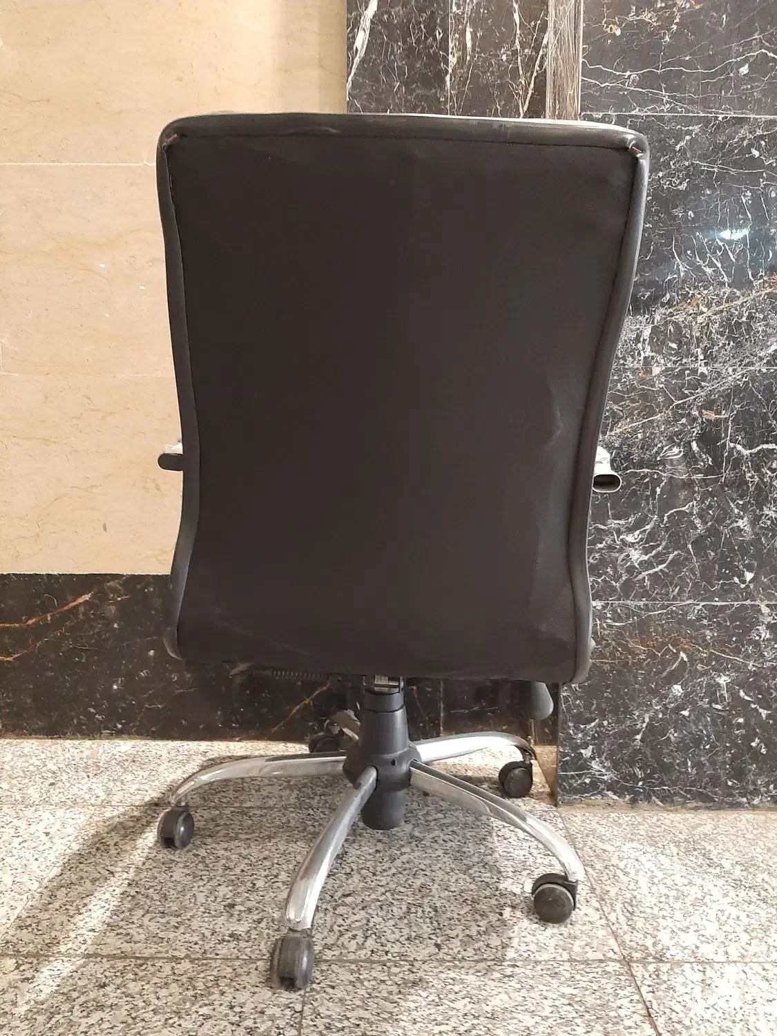 صندلی چرخدار مدیریتی|صندلی و نیمکت|تهران, صادقیه|دیوار