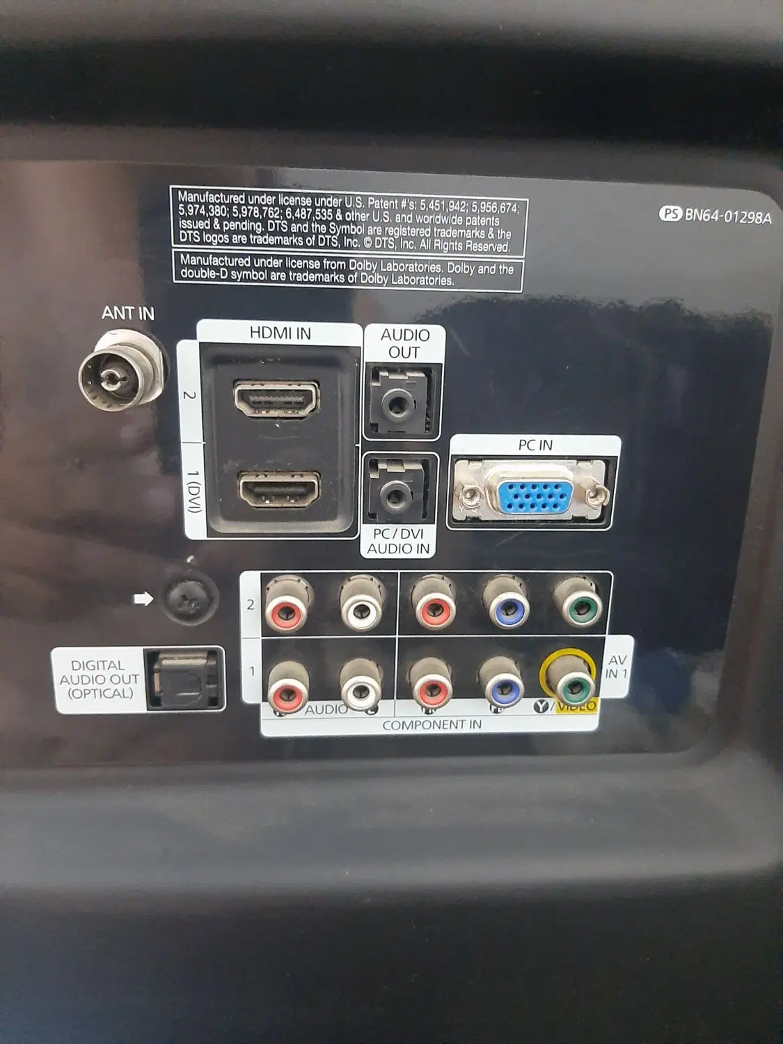 تلویزیون ۴۰ اینچ LCD سامسونگ(همراه میز تلویزون)|تلویزیون و پروژکتور|تهران, حر|دیوار