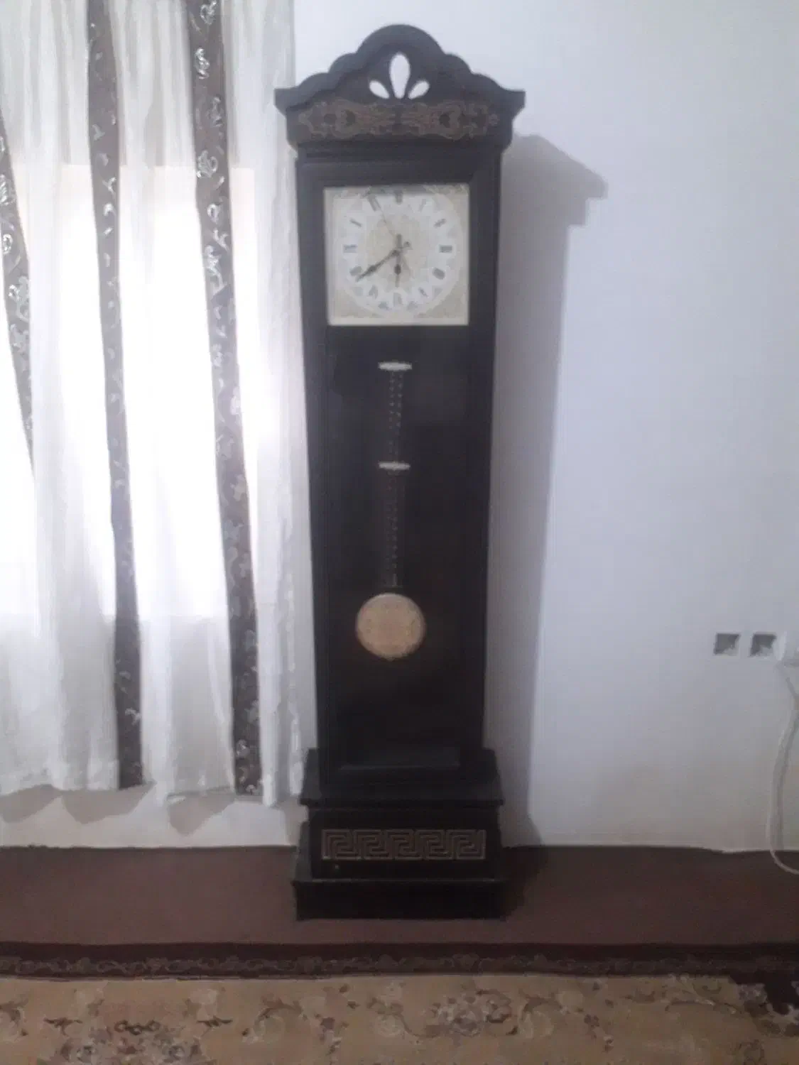 ساعت پای‌ای|ساعت دیواری و تزئینی|لشت نشا, |دیوار