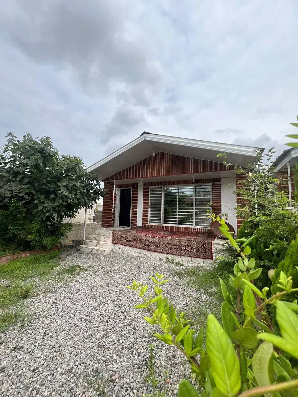 همکف باغچه ای،سندتکبرگ،دنج و سرسبز،شهرکی،مبله|فروش خانه و ویلا|چمستان, |دیوار