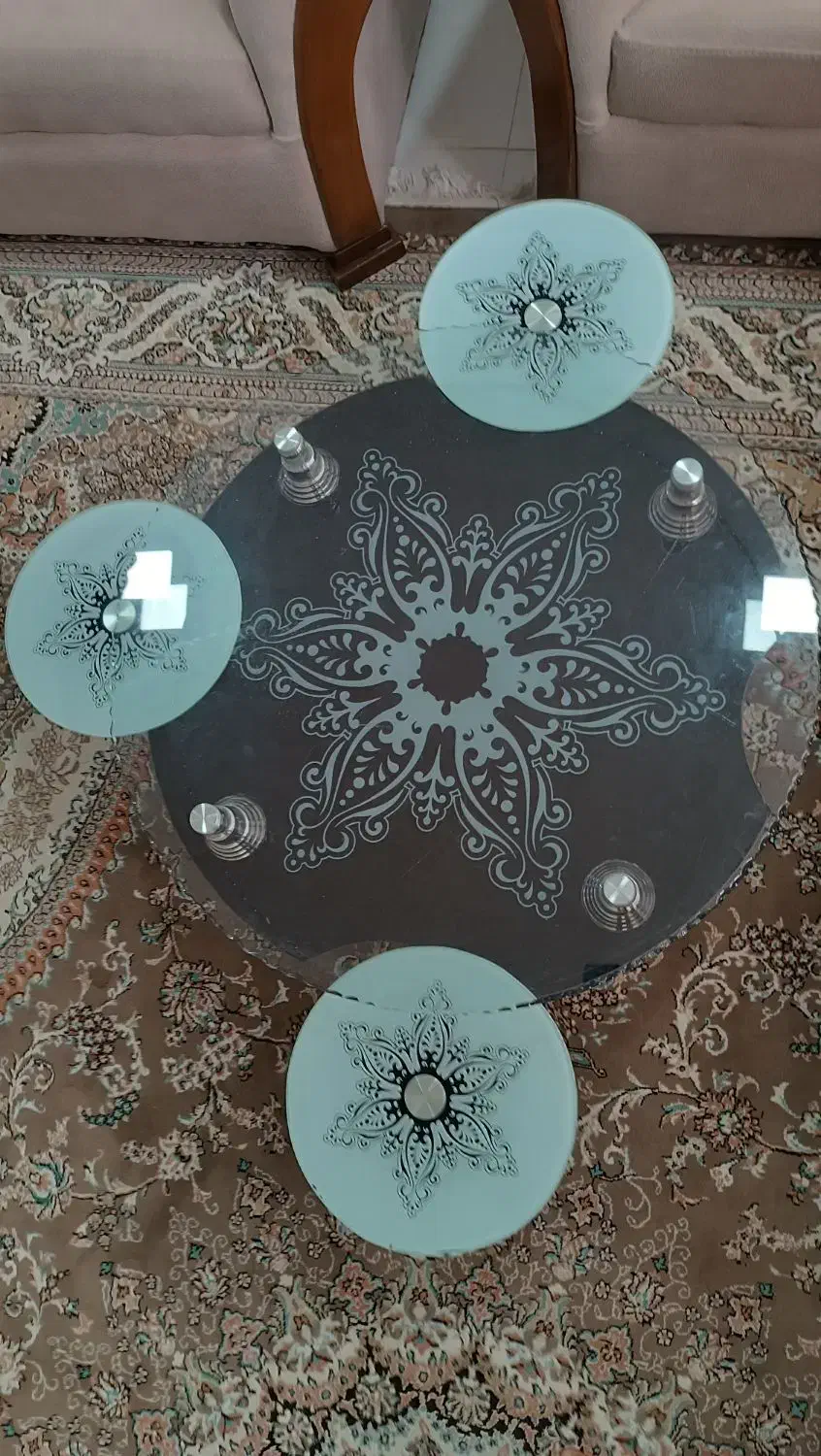 فروش یه عدد میز عسلی و جلو مبلی|مبلمان خانگی و میز عسلی|بردسکن, |دیوار