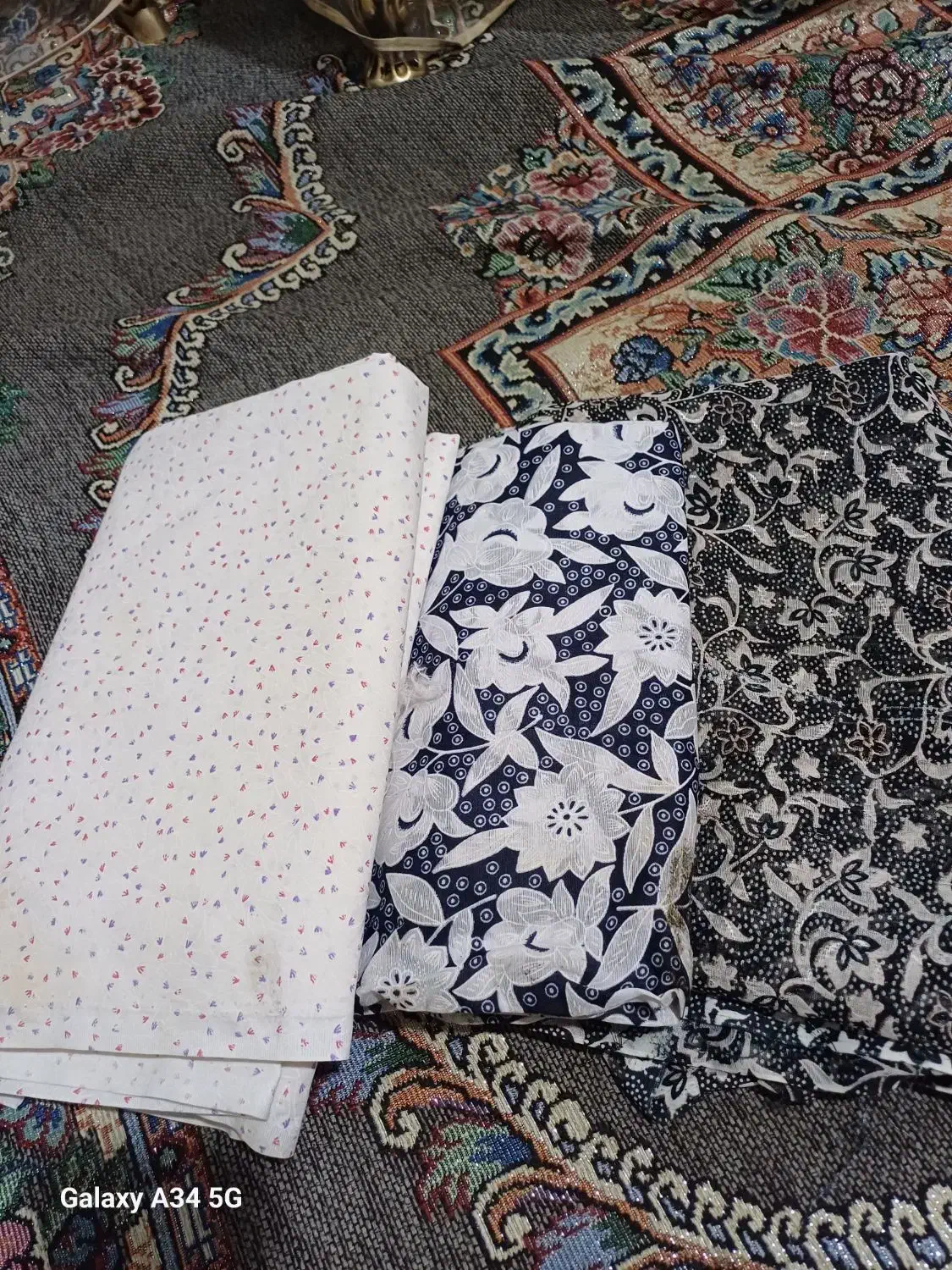 چادر رنگی|لباس|مشهد, خواجه ربیع|دیوار