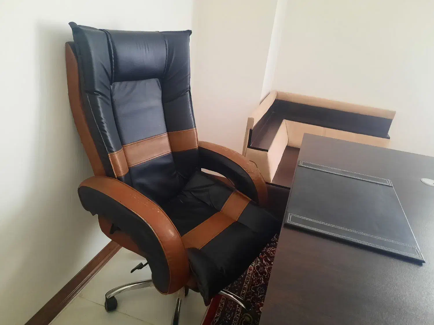 فروش لوازم منزل|جاکفشی، کمد، دراور|گرمدره, |دیوار