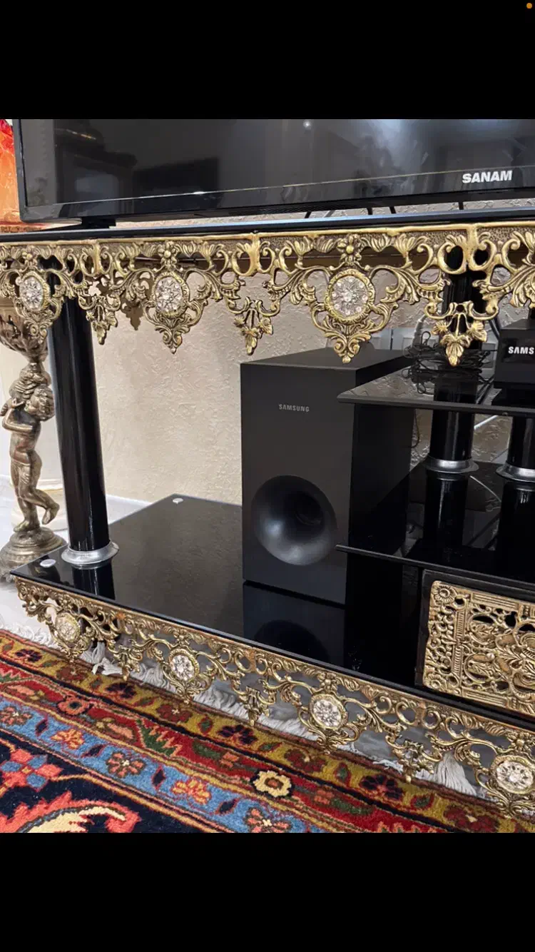 میز تلویزیون برنز اصل آنتیک قدیمی دوعدد کشودوطبقه|میز تلویزیون|تهران, قلمستان|دیوار
