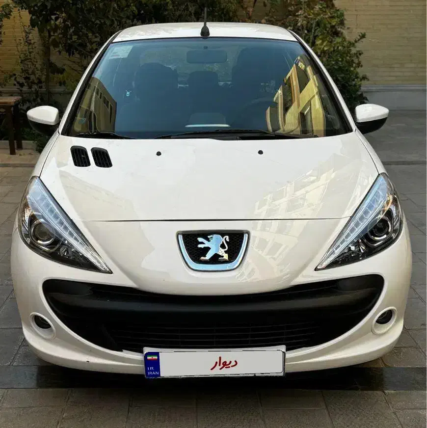 ۲۰۷ دنده ای مدل ۹۷|خودرو سواری و وانت|اصفهان, پارک مشتاق|دیوار