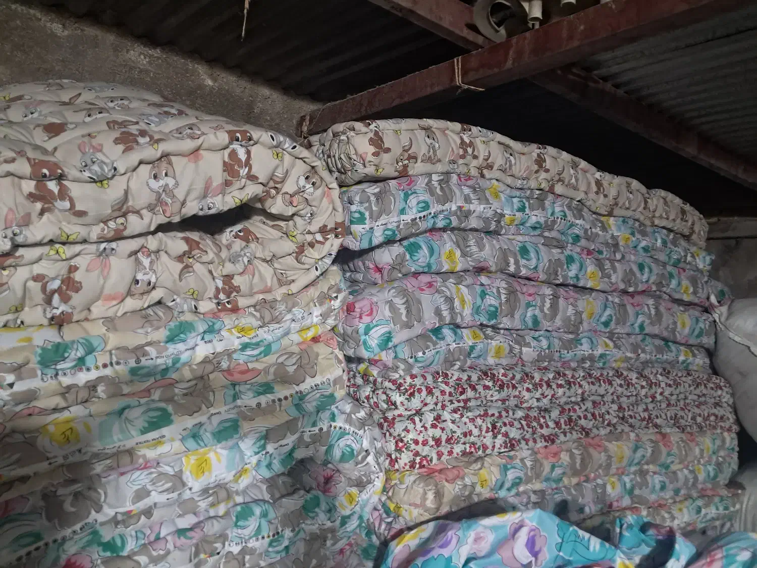 دوخت انواع تشک یک نفره پشتی کناره و..‌.|رختخواب، بالش، پتو|سمیرم, |دیوار