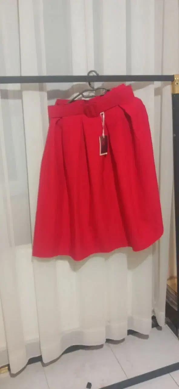 دامن مجلسی نو|لباس|نیشابور, مسکن مهر نور|دیوار