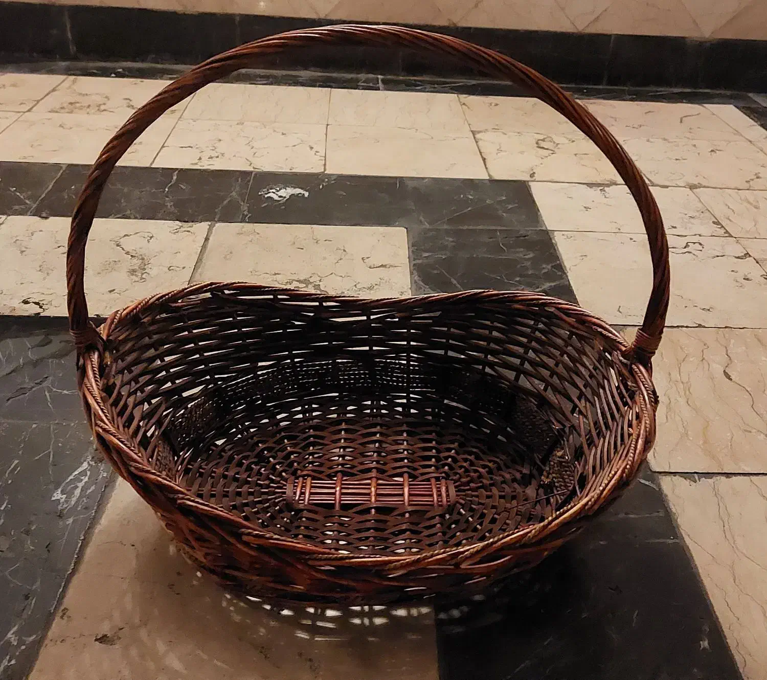 سبد گل  بزرگ. سبد حیوانات خانگی|گل و گیاه طبیعی|تهران, اختیاریه|دیوار