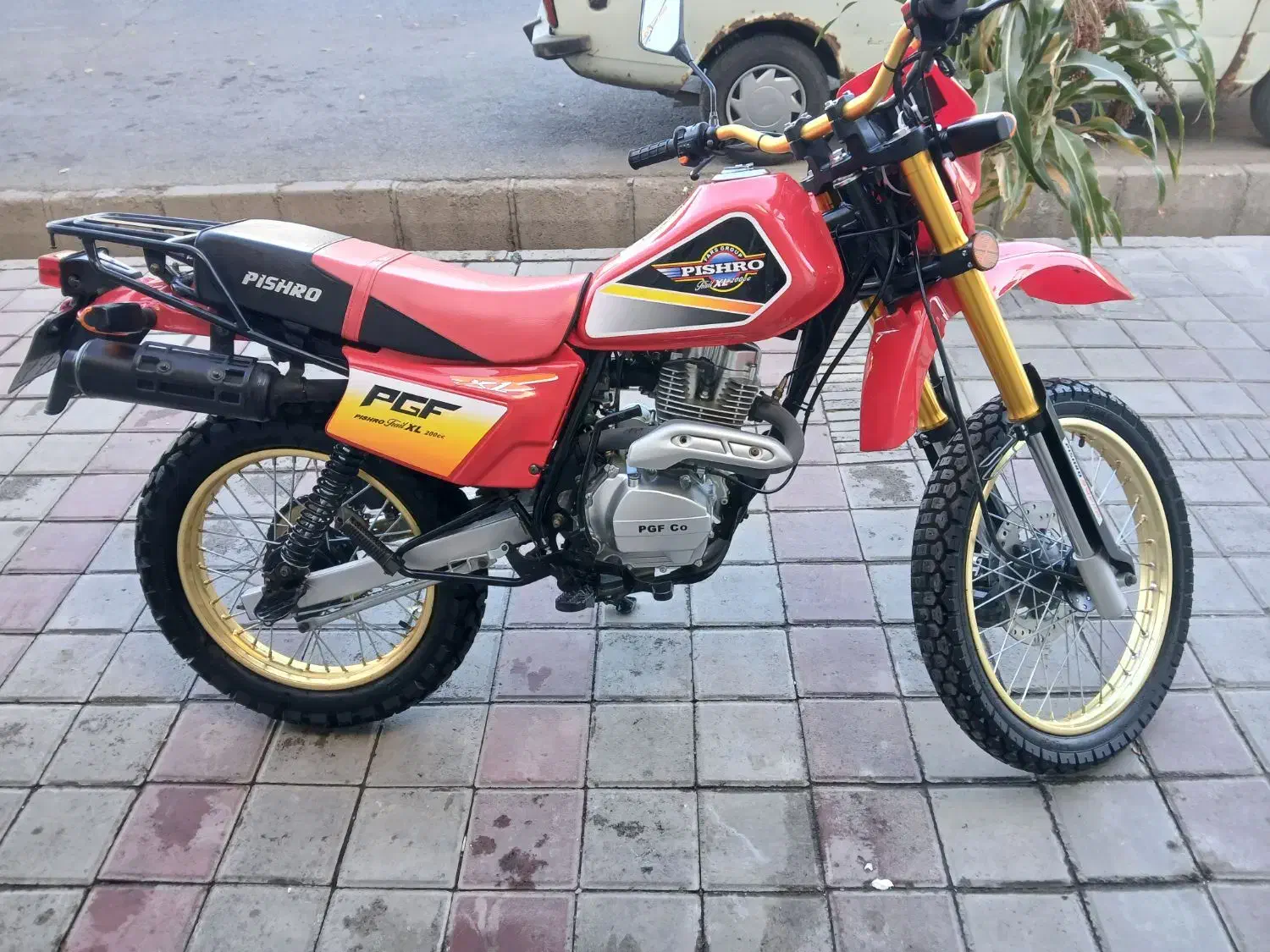 تریل 200 پیشرو خشک|موتورسیکلت|همدان, |دیوار