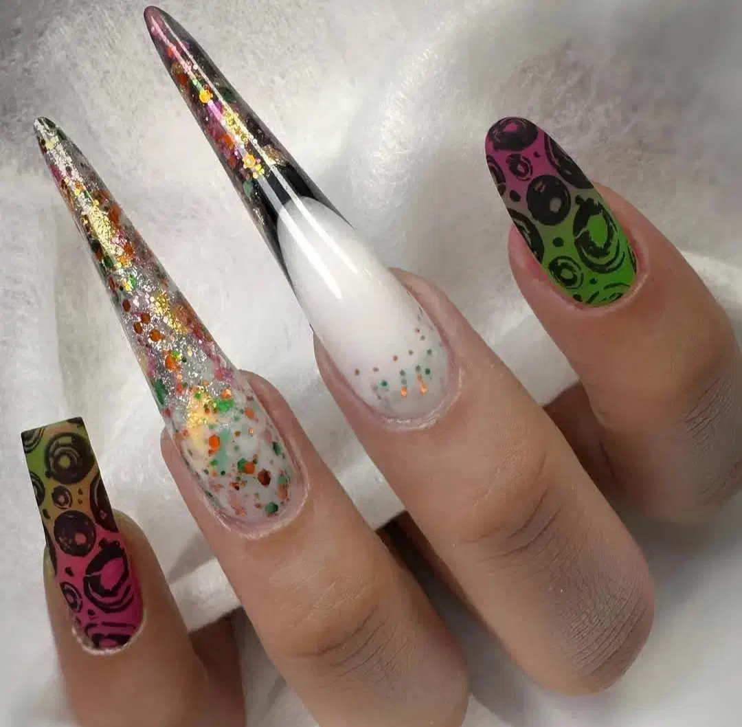 کاشت ناخن حرفه ای با بروزترین متریال شهرک کارمندان|خدمات آرایشگری و زیبایی|زنجان, |دیوار