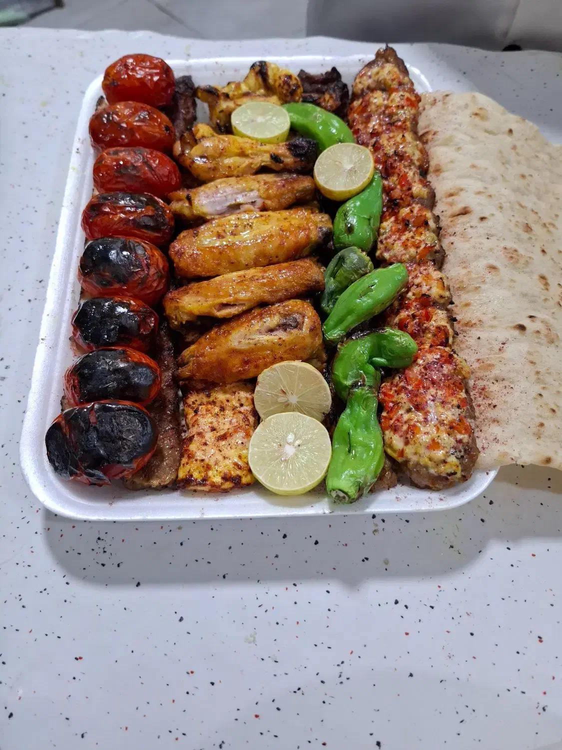 (ریحان)تهیه غذای  (رویا)|خدمات پذیرایی، مراسم|همدان, |دیوار