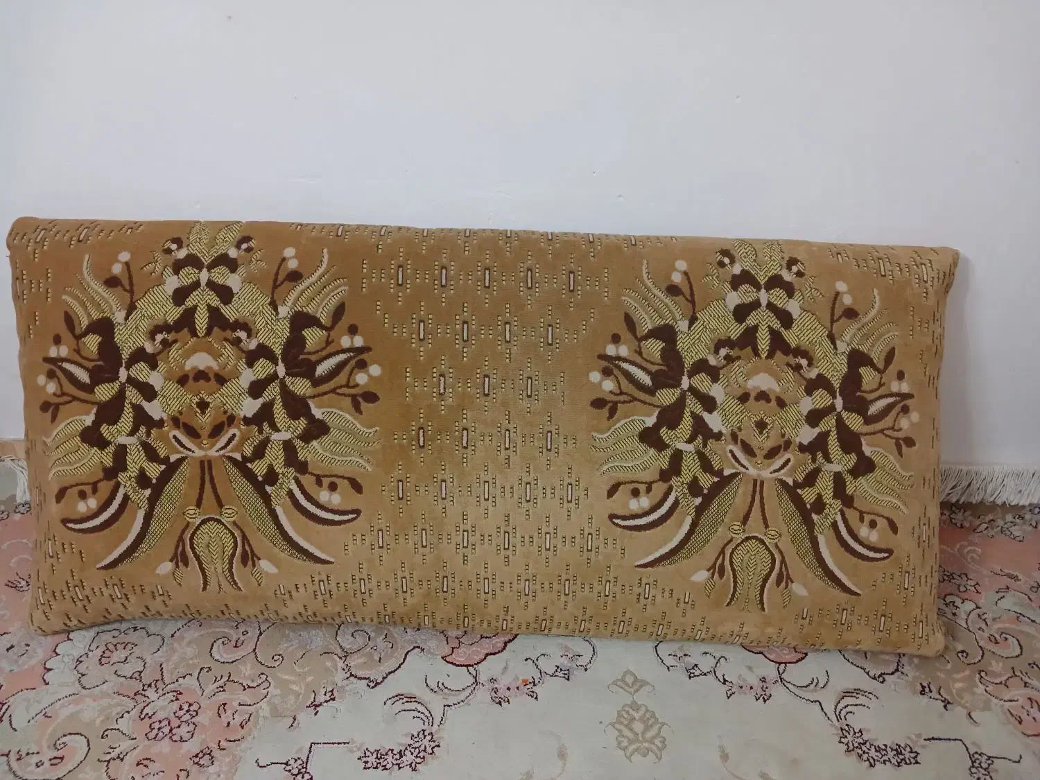 پشتی|پشتی|لنگرود, |دیوار