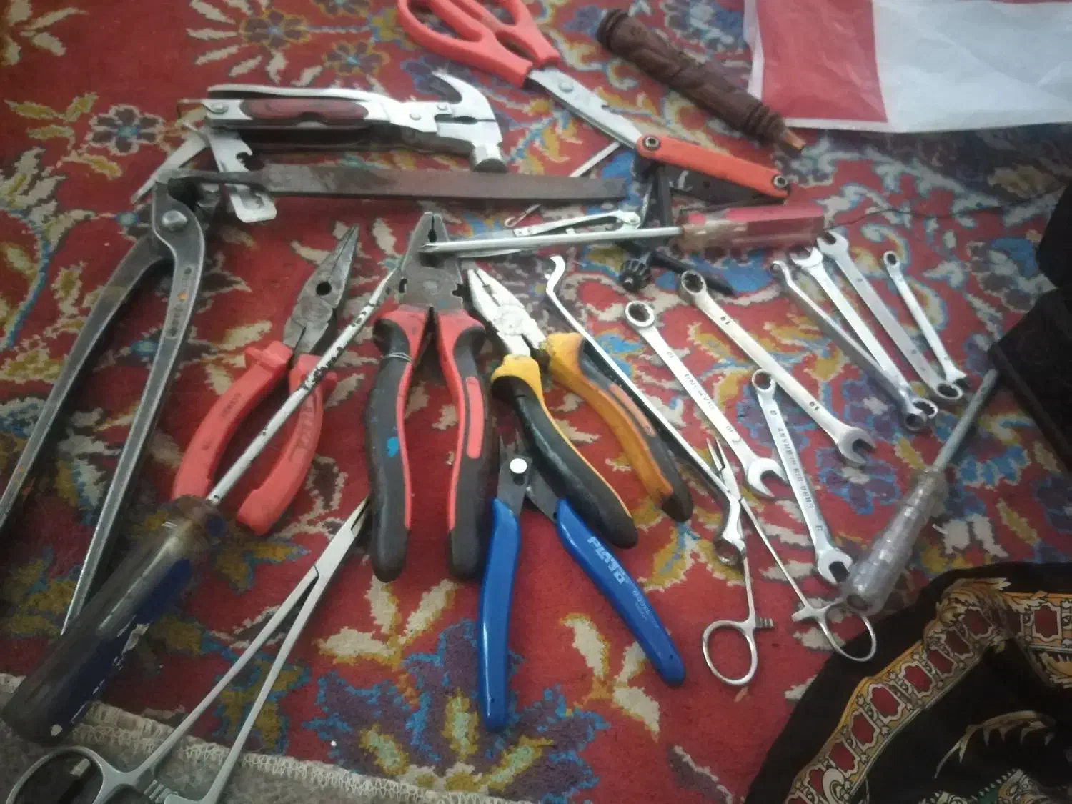 جراج وسایل بدرد بخور|حراج|شیراز, ملاصدرا|دیوار