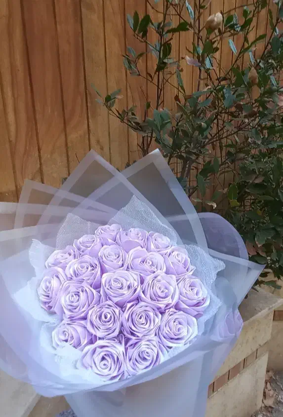 دسته گل ربانی یاسی|گل مصنوعی|شیروان (خراسان), |دیوار