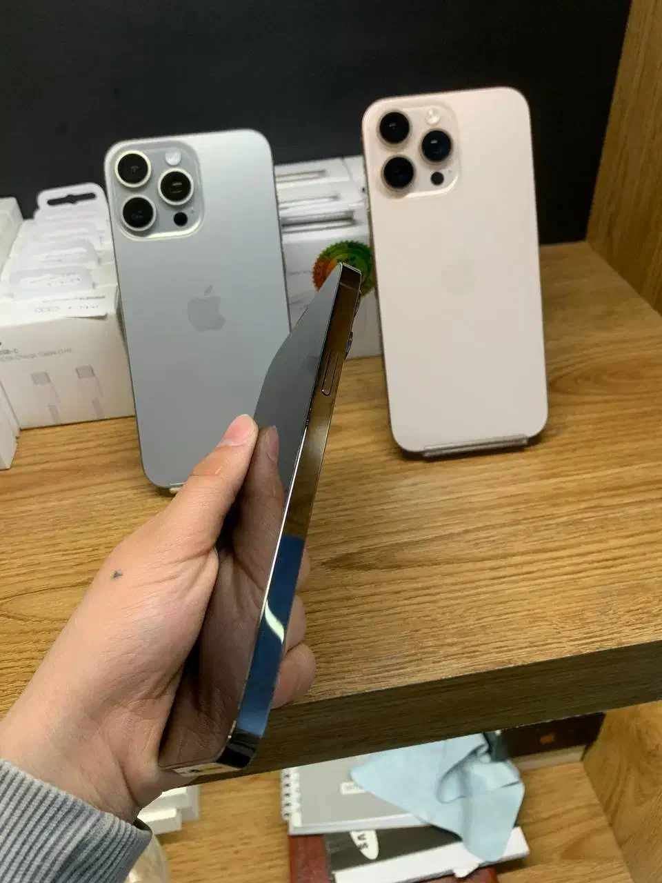 iphone 13 pro max دو عدد زیرخاکی درحد آک|موبایل|مشهد, احمدآباد|دیوار